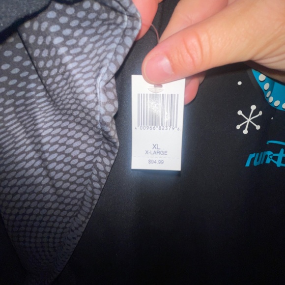 runDisney 2024 Disneyland Half Marathon x-large Jacket - Picture 6 of 7